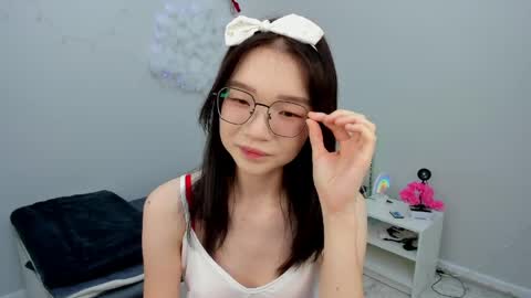 Snapshot of syuri_sun chatting on 06-05-26, 01:28 Yuki online show from 06-05-26, 01:28