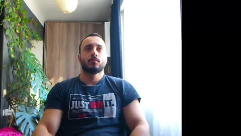 Snapshot of t_huracane chatting on 02-27-25, 06:07 Huracane online show from 02-27-25, 06:07