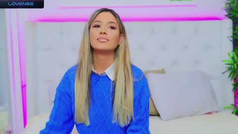 Snapshot of taahiraarabian chatting on 12-18-24, 04:28 Arianna online show from 12-18-24, 04:28