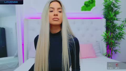 Snapshot of taahiraarabian chatting on 12-27-24, 01:50 Arianna online show from 12-27-24, 01:50