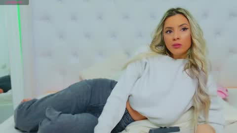 Snapshot of taahiraarabian chatting on 01-23-25, 04:48 Arianna online show from 01-23-25, 04:48