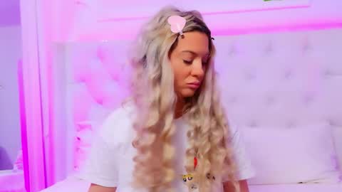 Arianna online show from 03-24-26, 01:27