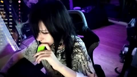 Lina online show from 04-11-26, 03:16