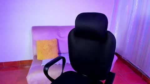 Snapshot of tabitapurple chatting on 12-20-24, 05:51 TABITA online show from 12-20-24, 05:51