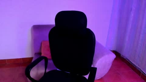 Snapshot of tabitapurple chatting on 12-28-24, 12:35 TABITA online show from 12-28-24, 12:35