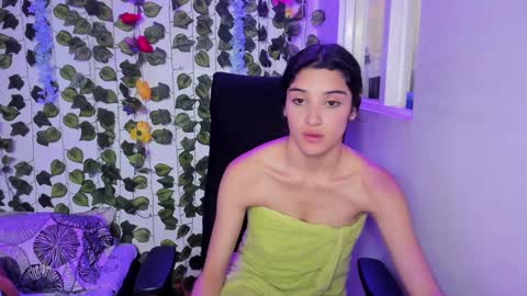 Snapshot of tabitapurple chatting on 01-01-25, 09:41 TABITA online show from 01-01-25, 09:41