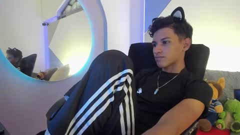 Tashi00 online show from 02-23-26, 09:34