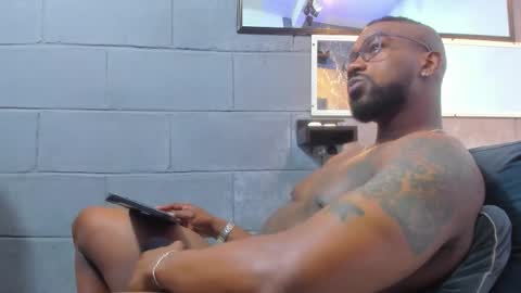 Snapshot of tafari_1 chatting on 10-18-25, 11:27 Tafari Zulu online show from 10-18-25, 11:27