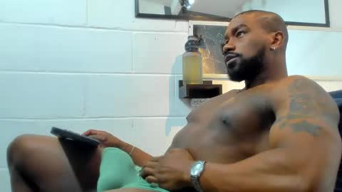 Snapshot of tafari_1 chatting on 06-06-26, 04:33 Tafari Zulu online show from 06-06-26, 04:33