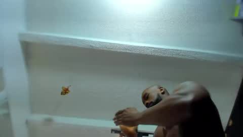 Snapshot of tafari_1 chatting on 06-08-26, 11:54 Tafari Zulu online show from 06-08-26, 11:54