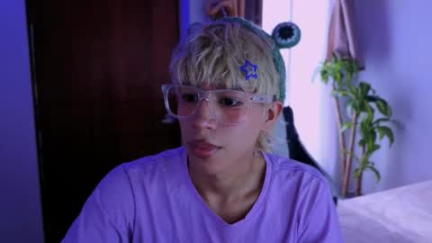 taichi online show from 12-02-25, 08:26