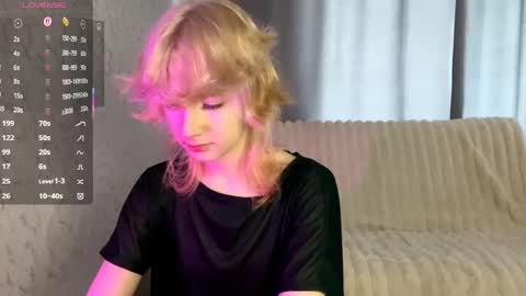 Snapshot of tainastoa chatting on 04-24-26, 12:07 Tessa online show from 04-24-26, 12:07