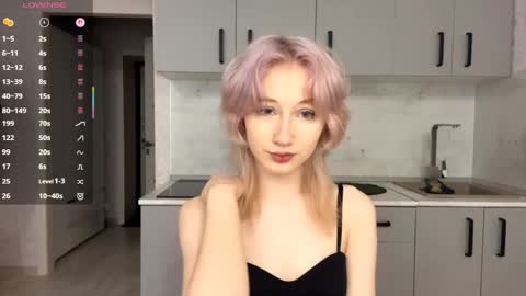 Snapshot of tainastoa chatting on 05-14-26, 11:06 Tessa online show from 05-14-26, 11:06