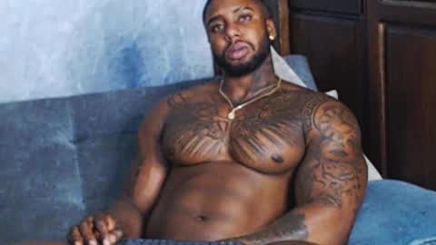 Tairon Tucke online show from 12-29-24, 02:49