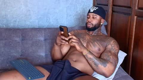 Tairon Tucke online show from 02-20-25, 02:24