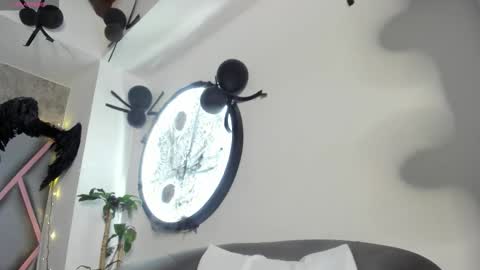 taisha online show from 10-17-25, 12:58