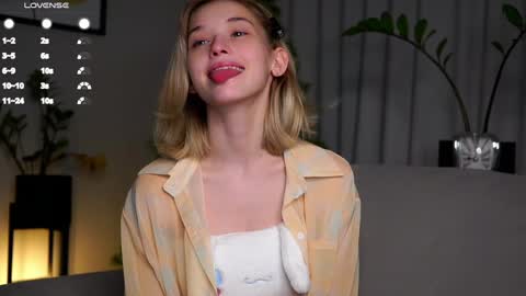 Mia online show from 01-28-25, 01:29