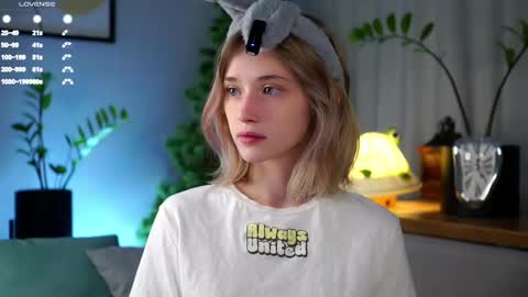 Mia online show from 02-20-25, 11:10