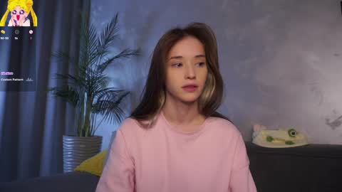 Mia online show from 04-19-26, 08:02