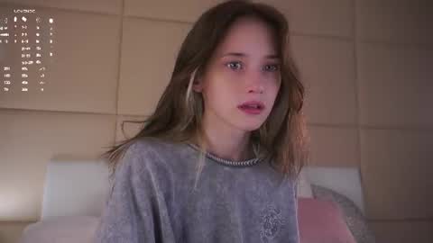 Snapshot of taitehambelton chatting on 06-21-26, 05:32 Mia online show from 06-21-26, 05:32