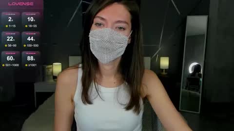 Sasha online show from 10-15-25, 01:39