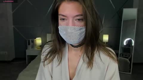 Sasha online show from 11-04-25, 01:38