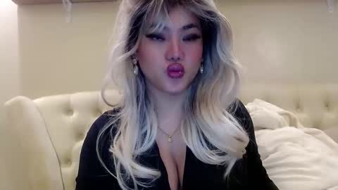 Lena online show from 02-16-25, 05:04