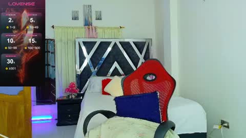 taliana  modelo independiente online show from 06-17-26, 02:47