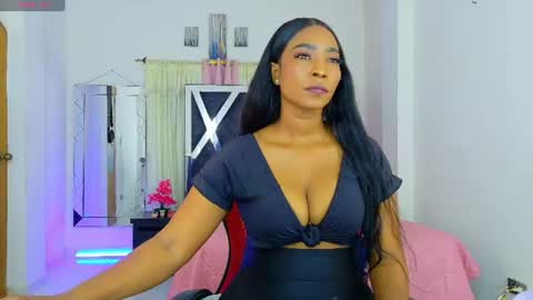 taliana  modelo independiente online show from 07-16-26, 02:50