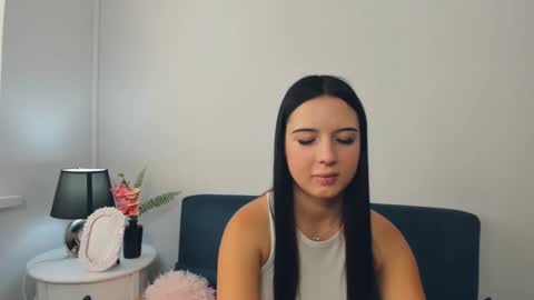 taliasensitive online show from 10-04-25, 07:50