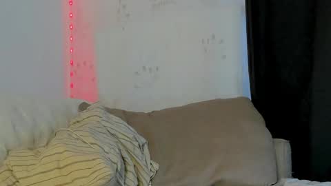 Snapshot of talkinghead7 chatting on 04-28-26, 04:28 Colin online show from 04-28-26, 04:28