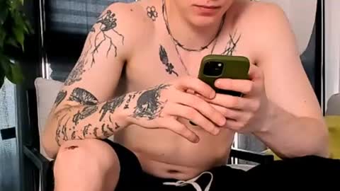 Snapshot of talkinghead7 chatting on 07-14-26, 04:56 Colin online show from 07-14-26, 04:56