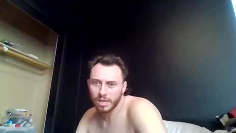 Snapshot of tallhungcloudyy chatting on 06-03-26, 02:33 tallhungcloudyy online show from 06-03-26, 02:33
