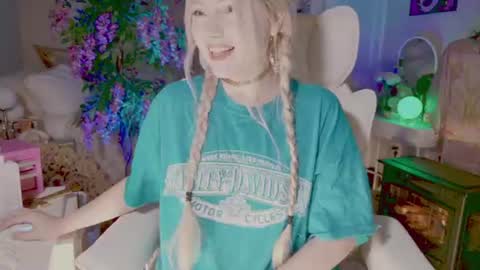Snapshot of talulaa chatting on 06-18-26, 08:35 Talula - OF talulaa online show from 06-18-26, 08:35