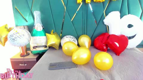 Snapshot of tamara_myller1 chatting on 01-15-25, 12:36 Tamara online show from 01-15-25, 12:36