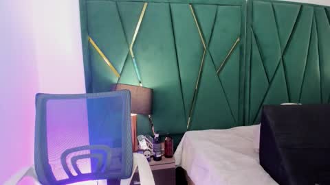 Snapshot of tamara_myller1 chatting on 11-12-25, 12:05 Tamara online show from 11-12-25, 12:05