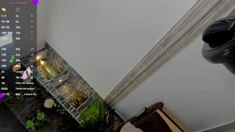 tamara online show from 10-26-25, 04:07