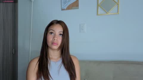 Snapshot of tamara_serra__ chatting on 11-22-25, 06:51 TAMARA SERRA online show from 11-22-25, 06:51