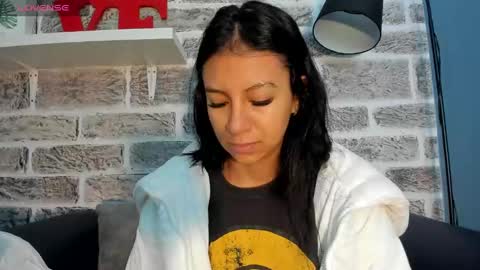 Snapshot of tamaraakins chatting on 01-11-25, 12:29 Tamy online show from 01-11-25, 12:29