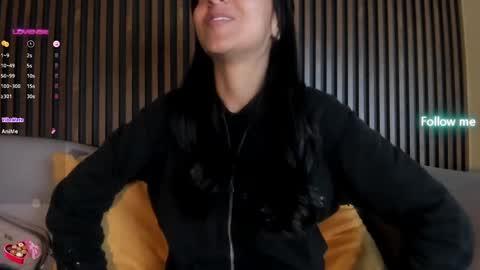 Snapshot of tamaraakins chatting on 02-10-25, 12:39 Tamy online show from 02-10-25, 12:39