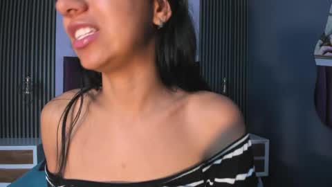Snapshot of tamaraakins chatting on 03-01-25, 03:38 Tamy online show from 03-01-25, 03:38