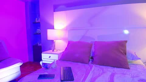 Snapshot of tamaraakins chatting on 09-11-25, 02:39 Tamy online show from 09-11-25, 02:39