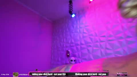 Snapshot of tamaramilano chatting on 05-18-26, 07:58 TamaraMilano online show from 05-18-26, 07:58