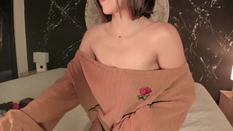 Snapshot of tamarathompsonn chatting on 12-30-24, 06:09 Tamara. online show from 12-30-24, 06:09