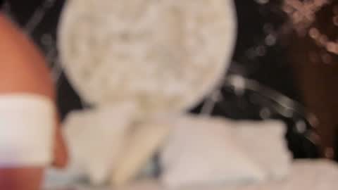 Snapshot of tamarathompsonn chatting on 01-08-25, 04:23 Tamara. online show from 01-08-25, 04:23