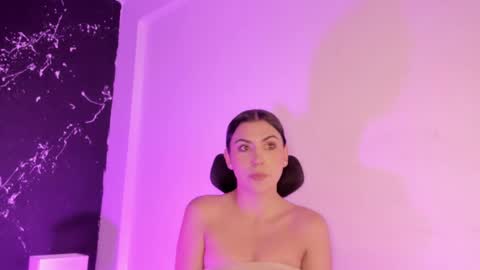 Snapshot of tamarathompsonn chatting on 02-23-25, 08:17 Tamara. online show from 02-23-25, 08:17