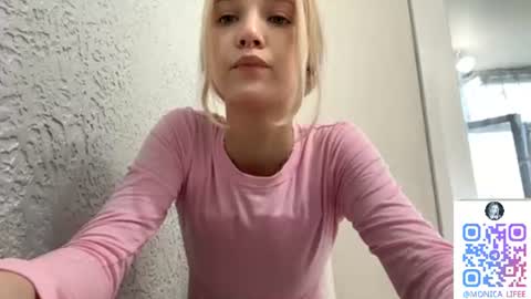 Monica online show from 07-09-26, 09:41