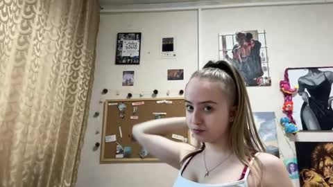 Karina online show from 04-23-26, 04:09