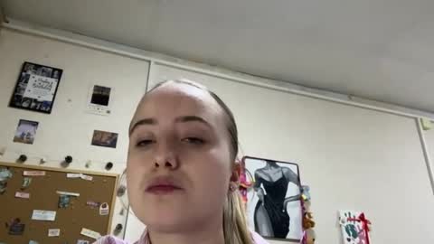 Karina online show from 04-27-26, 05:11