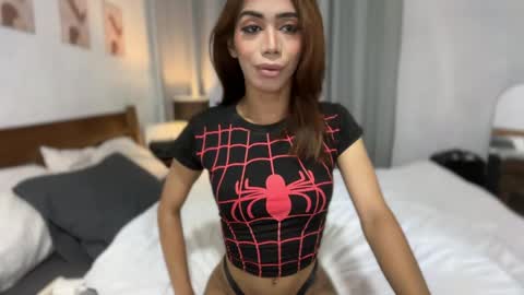 Snapshot of tamira_sassyqueen chatting on 05-20-26, 02:07 Kylie online show from 05-20-26, 02:07